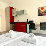 Ξενοδοχείο με διαμερίσματα By Lr - Self Check In Λουγκάνο