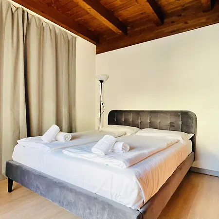 By Lr - Self Check In Апарт-готель