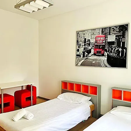 By Lr - Self Check In Aparthotel