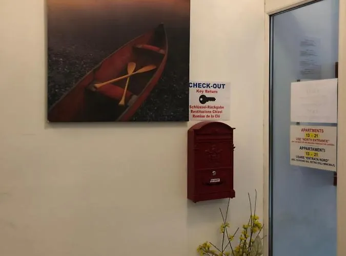 By Lr - Self Check In Aparthotel