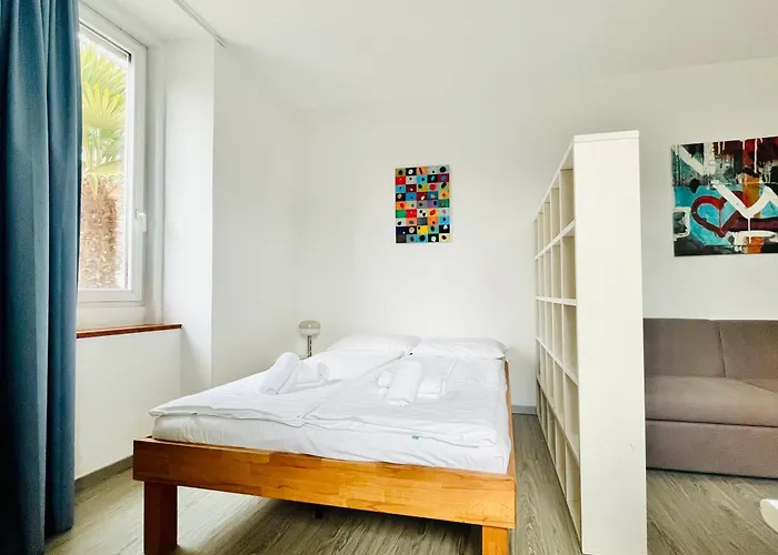 By Lr - Self Check In 아파트호텔 3*