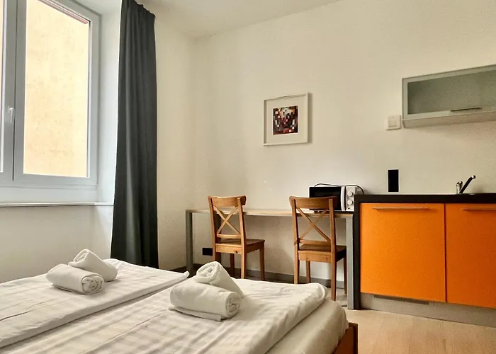 By Lr - Self Check In 루가노