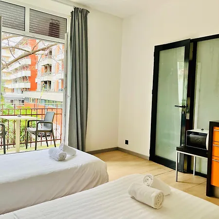 By Lr - Self Check In Apart-hotel