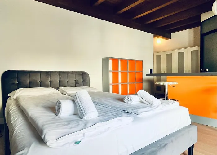 By Lr - Self Check In Apart-hotel 3*