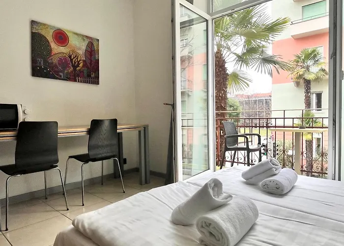 By Lr - Self Check In Lugano